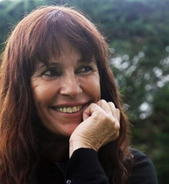 Ana maría Mayol1 آنا ماريا مايول - منفى