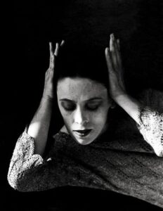 624d64faf2c49ed8bf0f058c5609e563 فن تعبيرى لمارثا جراهام